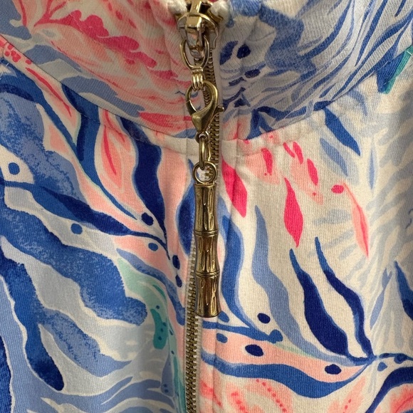 Lilly Pulitzer Skipper Popover Half Zip in Kaleidoscope Coral Size Small - Picture 3 of 10
